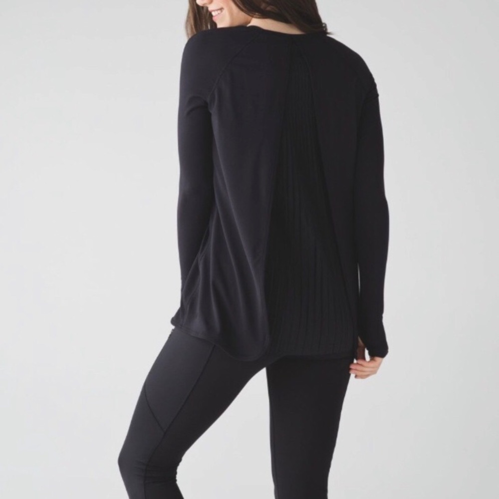 RARE Lululemon 🍋 Black Pleated ‘Making Moves’ LS